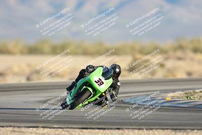 media/Dec-07-2025-CVMA (Sun) [[3e7d2de5dc]]/Race 18-Formula Twins-Formula 40 UL/